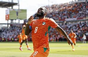 都体：尤文图斯有意引进凯西，后者拒绝沙特的高薪挽留