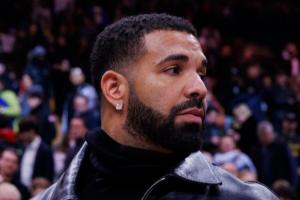 饶舌歌手Drake投注77万美元加拿大击败南非晋级，净赚23.1万美元